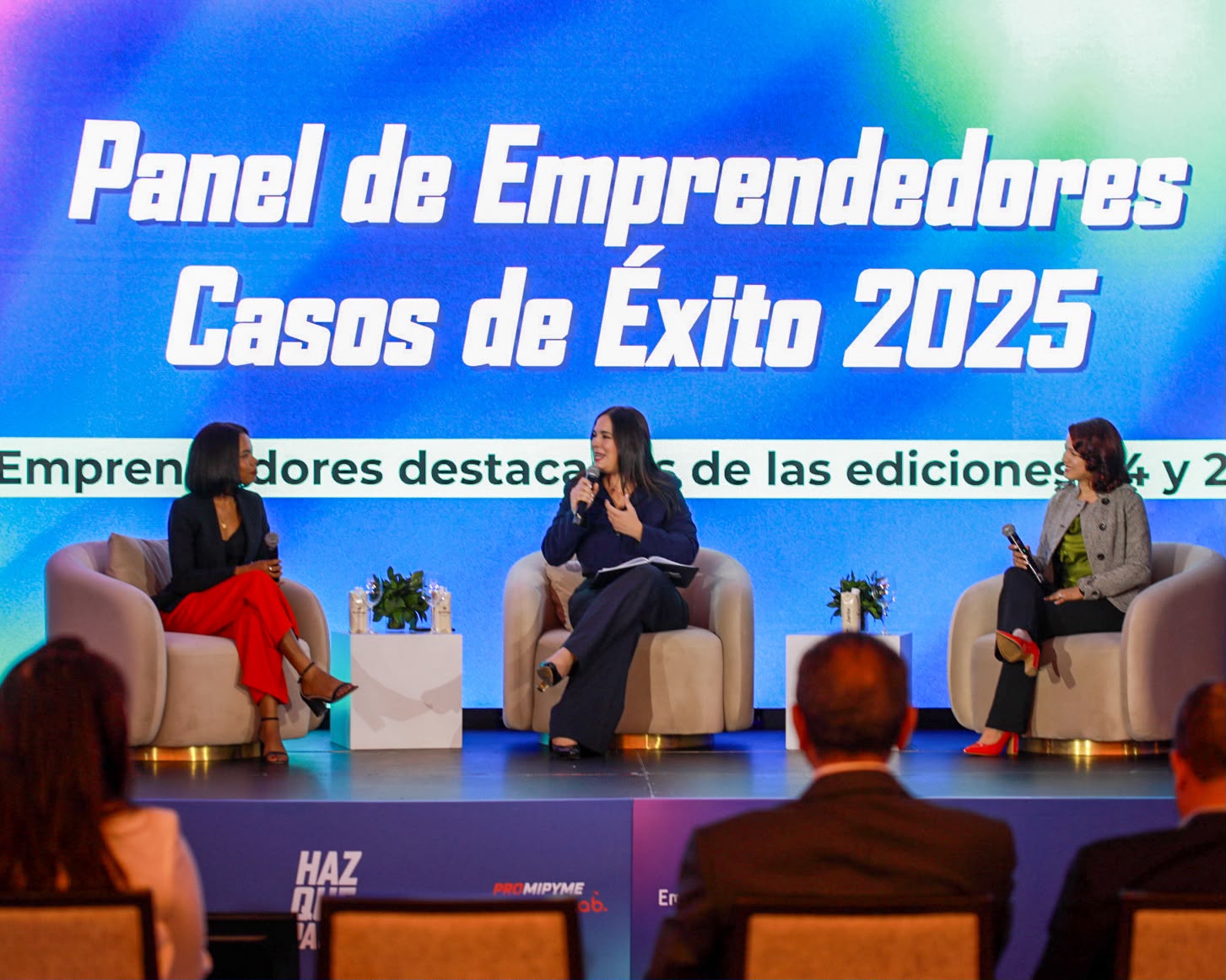 Panel Emprendedores Casos de Éxitos 2025